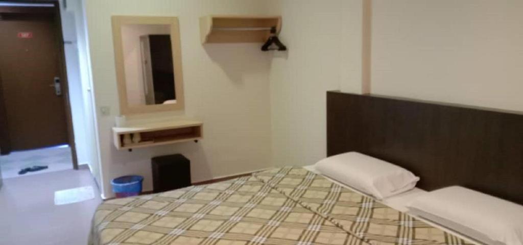 G Six Hotel Sitiawan Exterior photo