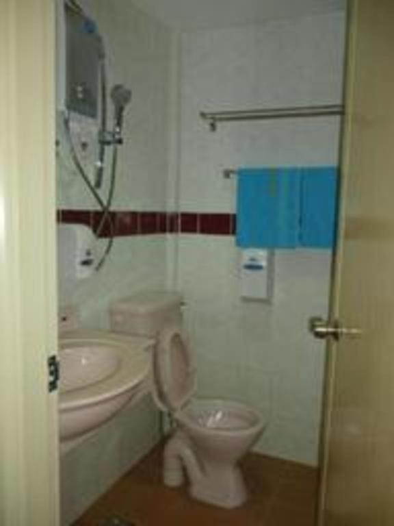 G Six Hotel Sitiawan Exterior photo