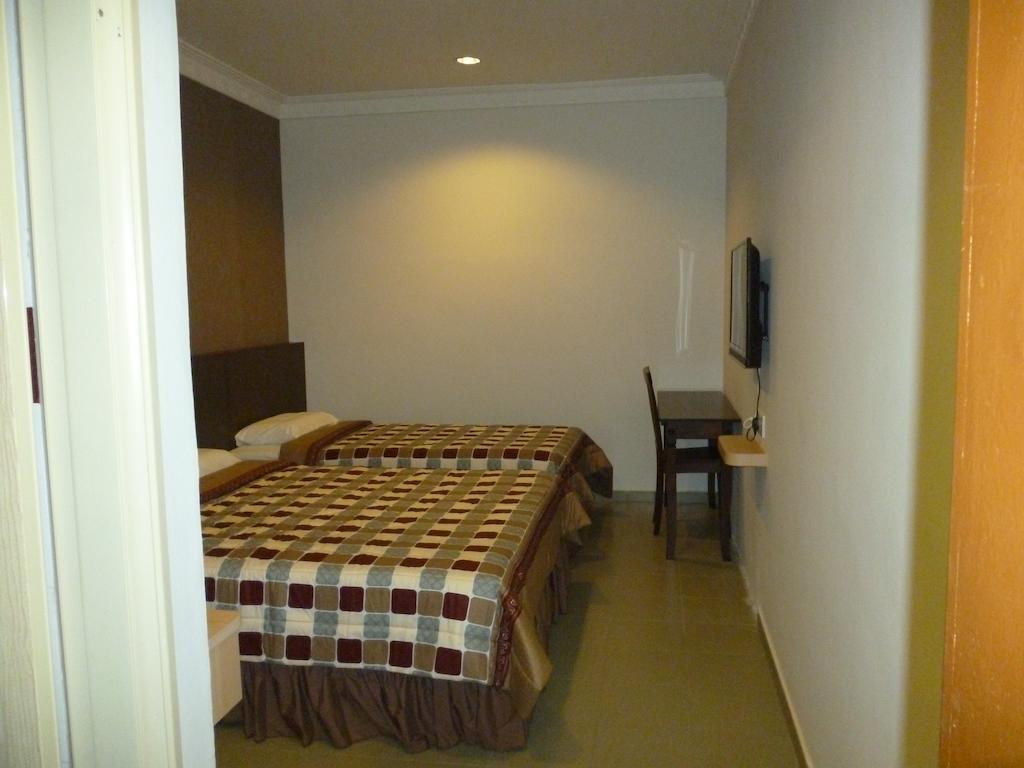 G Six Hotel Sitiawan Room photo
