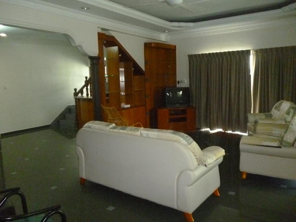 G Six Hotel Sitiawan Exterior photo